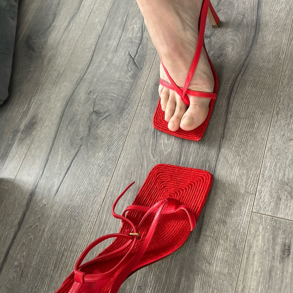 Bottega Red Strappy Square-Toe Sandals - Picture 2 of 5